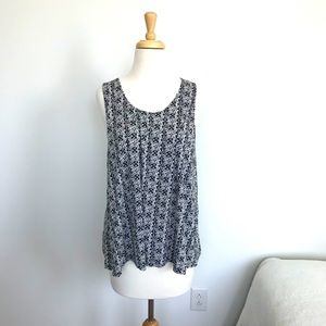 Rose & Olive Back Cut Out Sleeveless Blouse